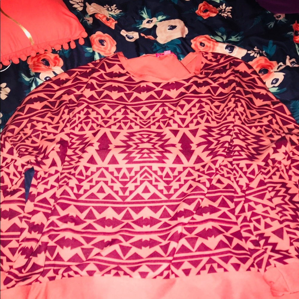 Cute plus size sweater with a design